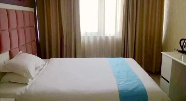 Bo Yue Lai Fashion Hotel, Rezervovat Hotel Xinxiang Henan