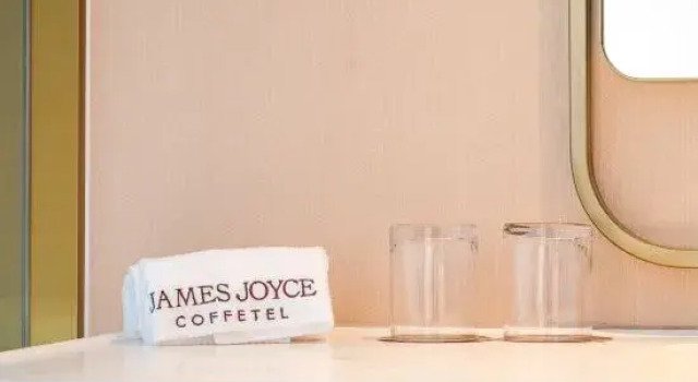 James joyce coffetel（ Shanhaiguan Railway Station Tianxia First Pass Ancient City Branch）