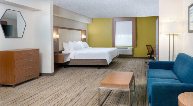 Двухместный люкс Holiday Inn Express Hotel & Suites Bonita Springs/Naples by IHG