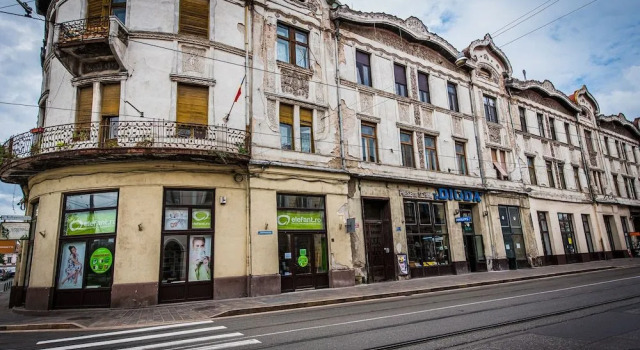 Downtown Fuchsl Palace, Varaa Hotelli Oradea 