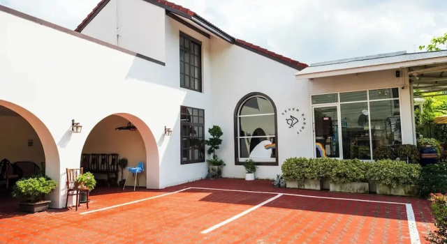 Seven Rabbit House