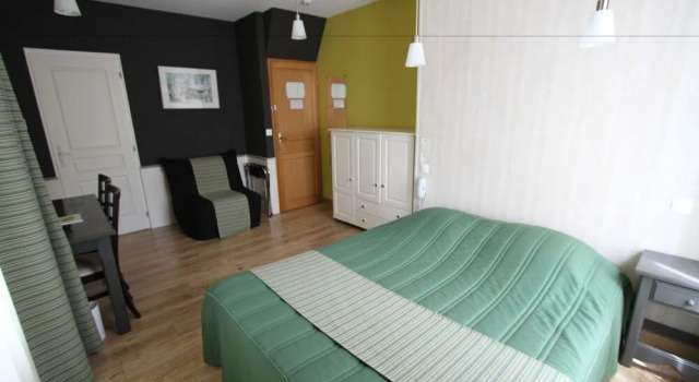 Hôtel Restaurant Chaleat-Sapet, Prenota Hotel Hotel a Alvernia con parcheggio, Parcheggio