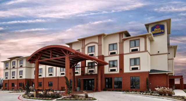 Кровать в общем номере Best Western Giddings Inn & Suites
