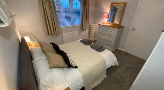 Lovely family home, 5 minutes from the beach