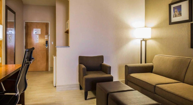 Двухместный люкс c 1 комнатой Spark by Hilton Stafford Sugar Land