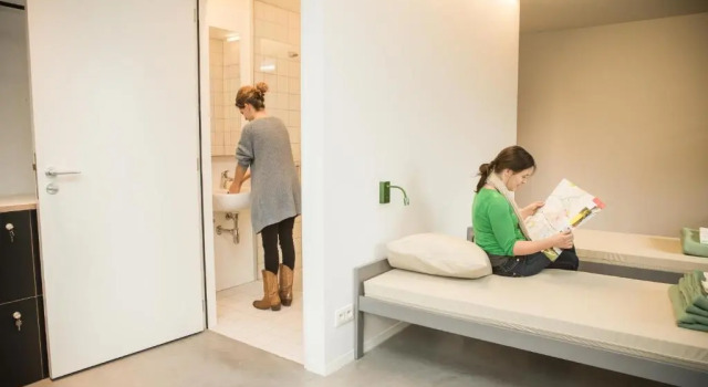 Кровать в общем номере (женский номер) Hostel Groeninghe