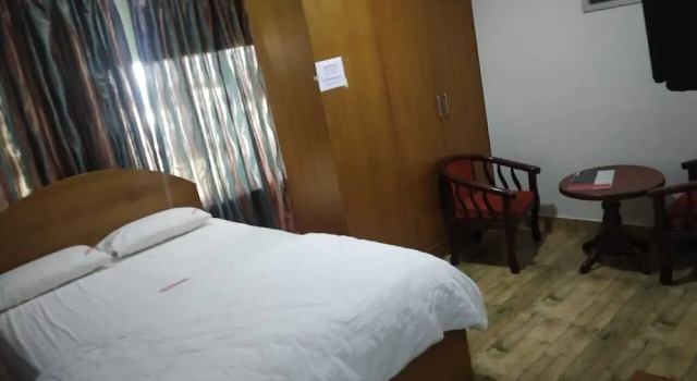Hotel Terminal Square, Rezervovat Hotel Hotely v Bangalore s parkováním, Parkování