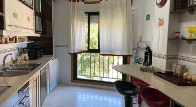 Altavista Apartment, Book Apartment  