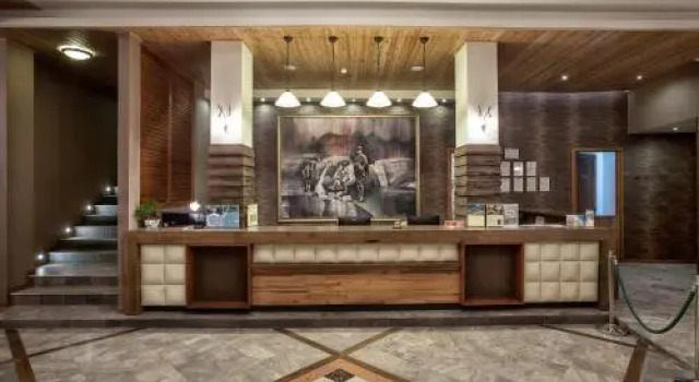 Hohe Rinne Paltinis Hotel & Spa, Varaa Lomakeskus Paltinis 