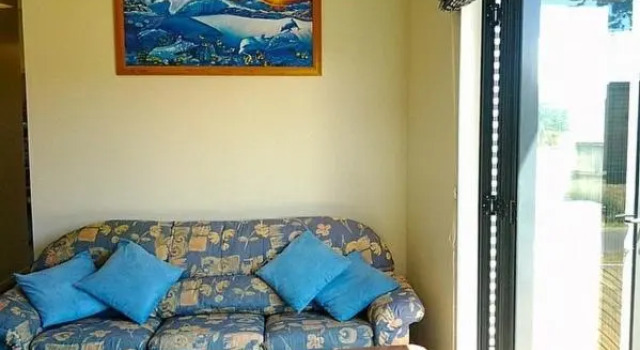Puka Bach - Matarangi Holiday Home, Rezerwuj Hotel Hotele w Auckland Region z parkingiem, Parking