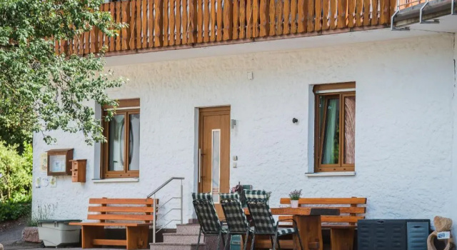 Апартаменты Holderstanzenhof