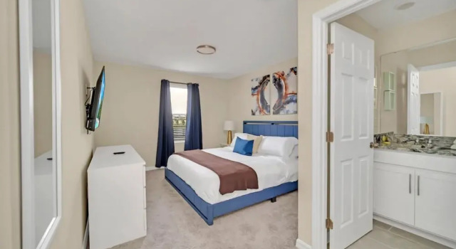 7BR Family Resort - Pool and Hot Tub Near Disney, Забронировать Курортный отель Курортные отели Фор Корнерз, Курортный отель