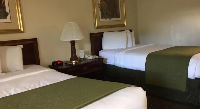 Sawgrass Inn & Conference Center