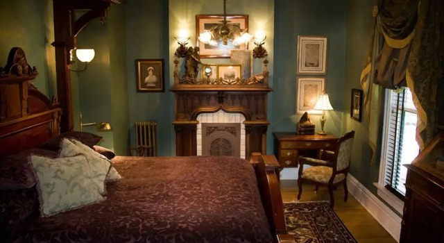 Люкс Rivertown Inn