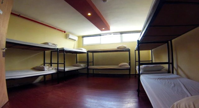 Overstay TLV Hostel