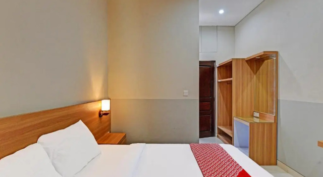 Люкс Deluxe Capital O 91410 Matara Kuta Residence