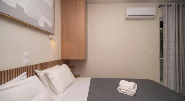 Апартаменты Rhoe Seaside Apartments