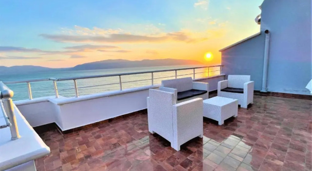 Duplex Apartment Front Sea