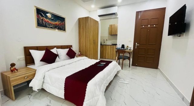 Апартаменты Premium The Lodgers Studio Apartment Sector 52
