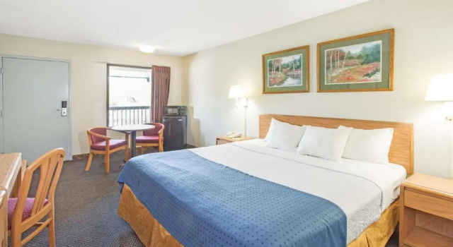 Люкс Days Inn by Wyndham Valdosta I-75