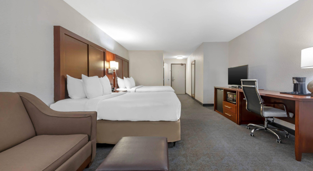 Четырёхместный номер Standard Comfort Inn Fergus Falls