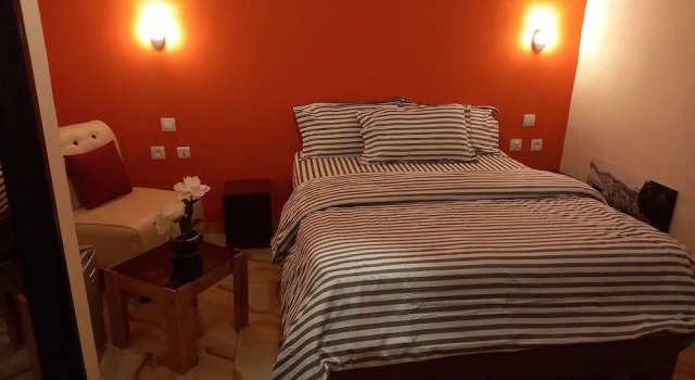 Florence Hotel Firenze Yamoussoukro, Забронировать Отель Ямусукро Кот-д'Ивуар