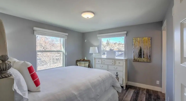 2BR Modern & Chic Comfy Home in Old Colorado