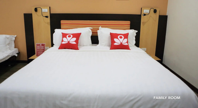 Семейный номер Standard Отель ZEN Rooms Residency