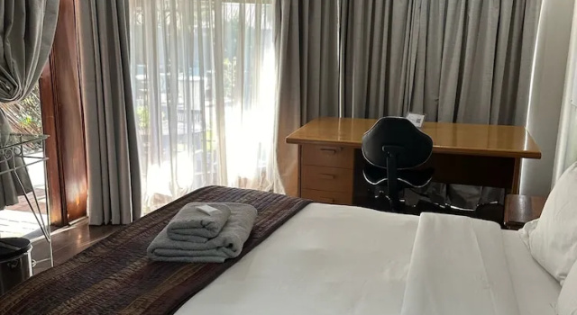 Двухместный номер Comfort с видом на бассейн Dara Guest House