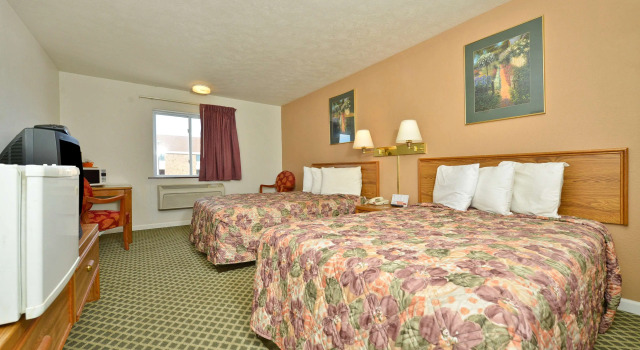 Четырёхместный номер Standard Americas Best Value Inn-Marion