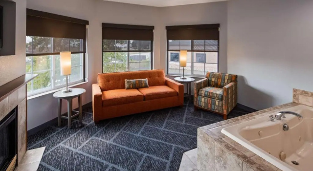 Suite Best Western Plus Appleton Airport Mall Hotel