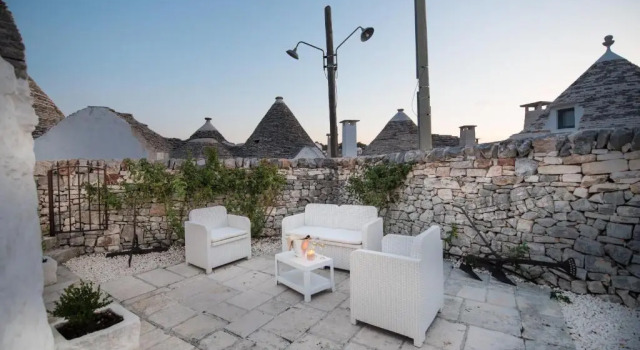 Люкс Trulli Holiday Deluxe & Wellness