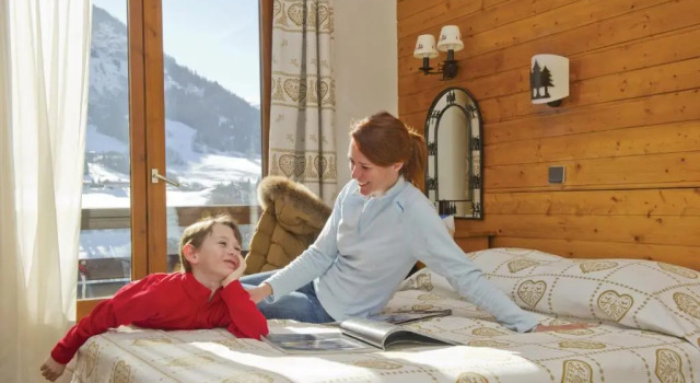 Двухместный номер Standard с видом на горы Hôtel Vacances Bleues Les Chalets du Prariand