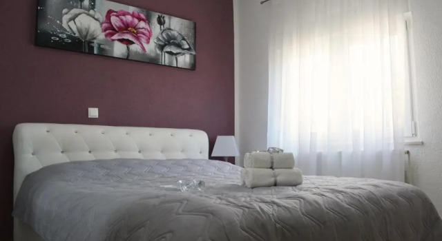 Студия Apartments Ćurić