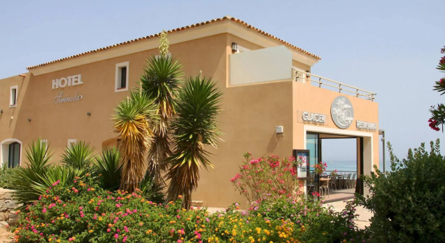 Hôtel Serenada, Varaa Hotelli  
