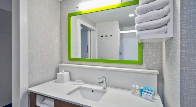 Четырёхместный номер Standard Hampton Inn Abingdon, Va