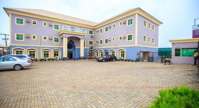 Royal Terrace Hotel & Towers