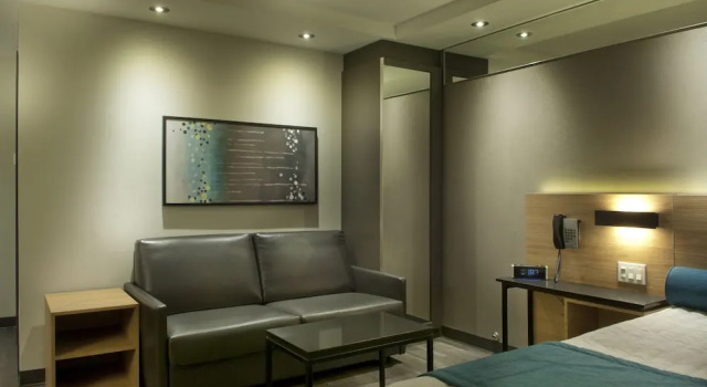 Номер Superior Ramada by Wyndham Laval