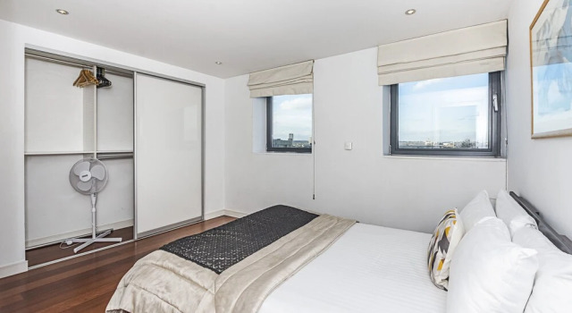 Апартаменты с 3 комнатами с балконом Splendid 3 Bedroom Apartment Kings Cross