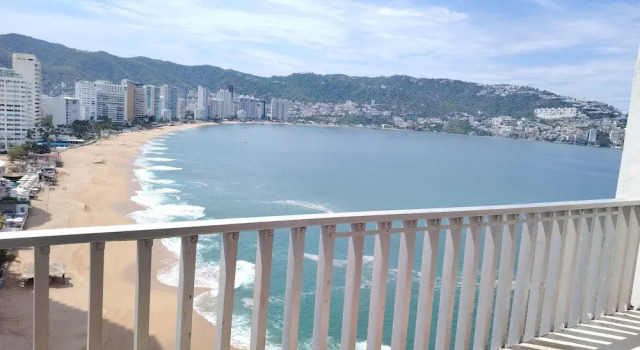 Номер Standard с балконом и рядом с пляжем Hotel El Presidente Acapulco