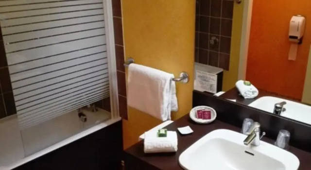 Одноместный номер Standard Logis Hôtel Atrium Epinal Golbey