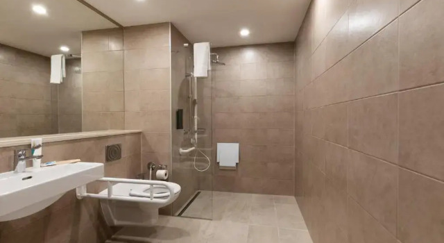 Двухместный номер для людей с ограниченными возможностями B&B HOTEL Oftringen