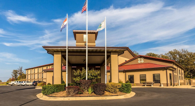 Grand Villa Hotel West Plains, Varaa Hotelli West Plains Ozark