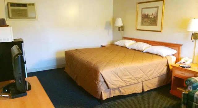 Standard Zimmer Motel Edgewood