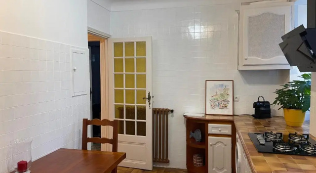 Appartement d'époque avec jardin et parking 4 personnes Le Port de Nice, Забронировать Апартаменты/квартира Ницца Приморские Альпы, рядом с Гора Борон