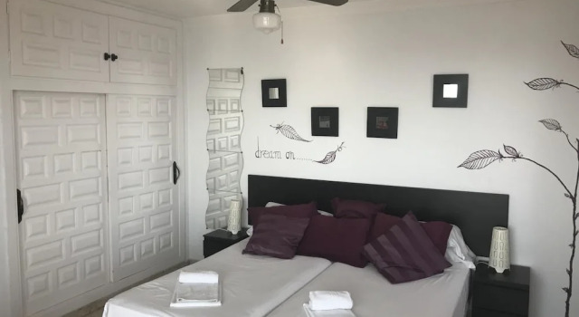 Studio in Torremolinos, With Wonderful sea View, Pool Access and Wifi, Забронировать Отель Отели Торремолинос с бассейном, рядом с Парафия Архангела Михаила, Бассейн