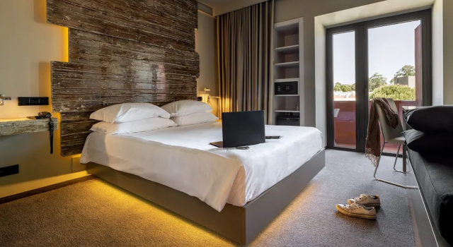 Двухместный номер Classic с балконом Vitoria Stone Hotel
