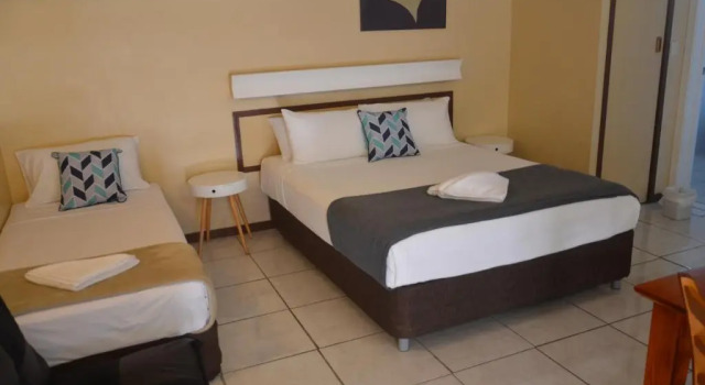 Студия Ambassador Motel