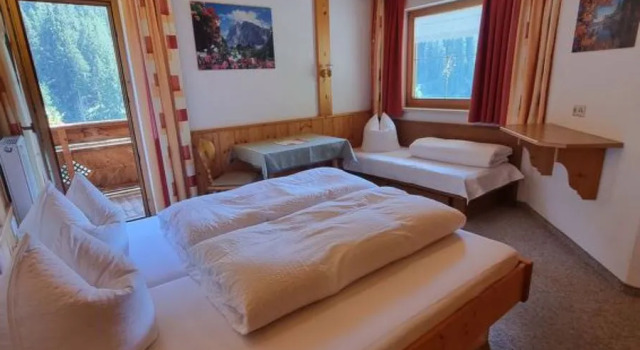 Apart Ladner (KPL510), Prenota Hotel Hotel a Tirolo con parcheggio, Parcheggio