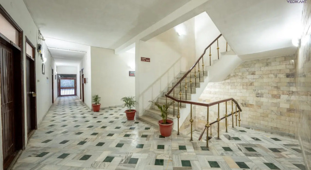 OYO 10959 Hotel Langdale Manor, Rezerwuj Hotel Hotele w Uttarakhand z basenem, Basen